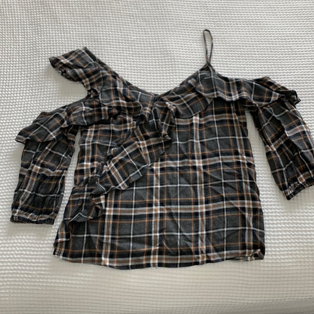 Flannel off the shoulder shirt with ruffles, Size xtra small